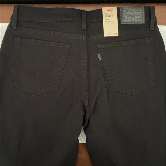 Levi’s Jeans - Picture 6 of 7